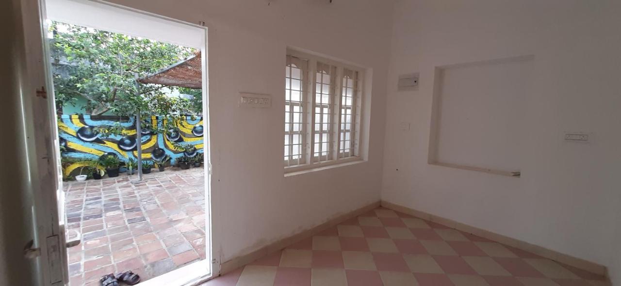A Loft Hostel Alappuzha Ngoại thất bức ảnh